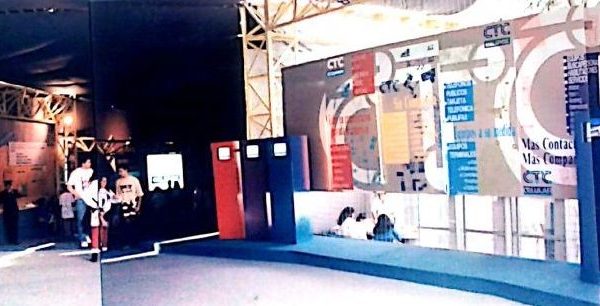 12 stand telefo╠ünica